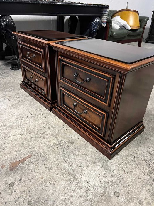 Noptiere Baroc/provenienta Italia!