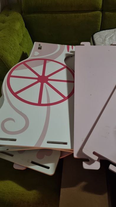 De vânzare pat model printesa 90×200 cu saltea noua