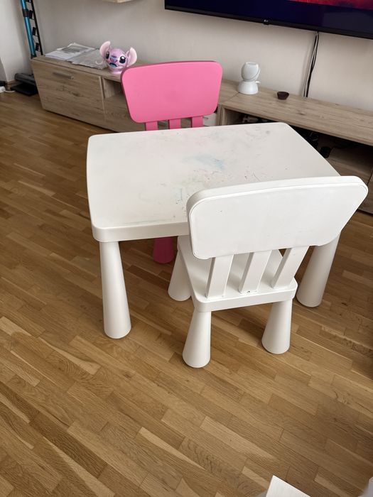 Детска Маса Mammut Ikea с два стола