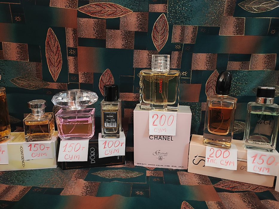 Продается парфюмные изделия.