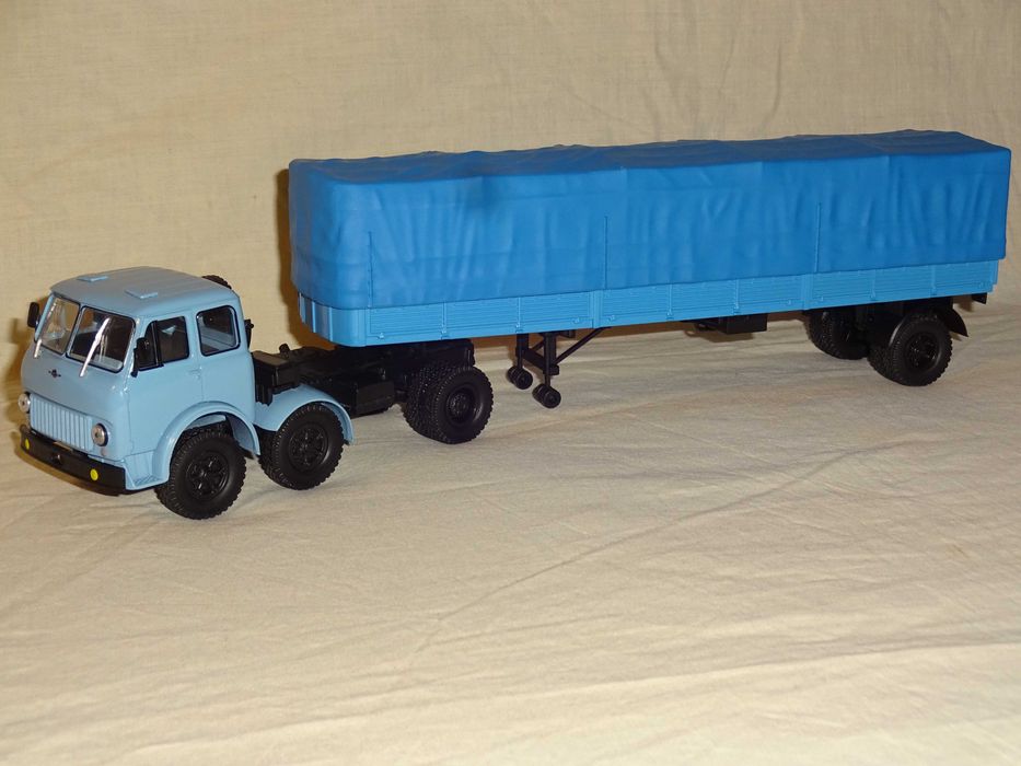 Масштабные модели 1/43 продам.