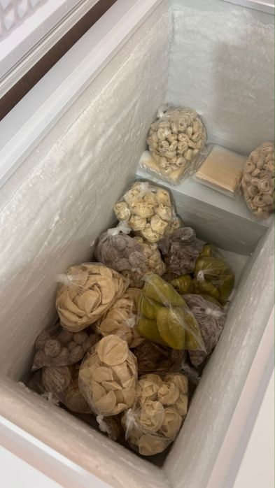 Морозильник продам