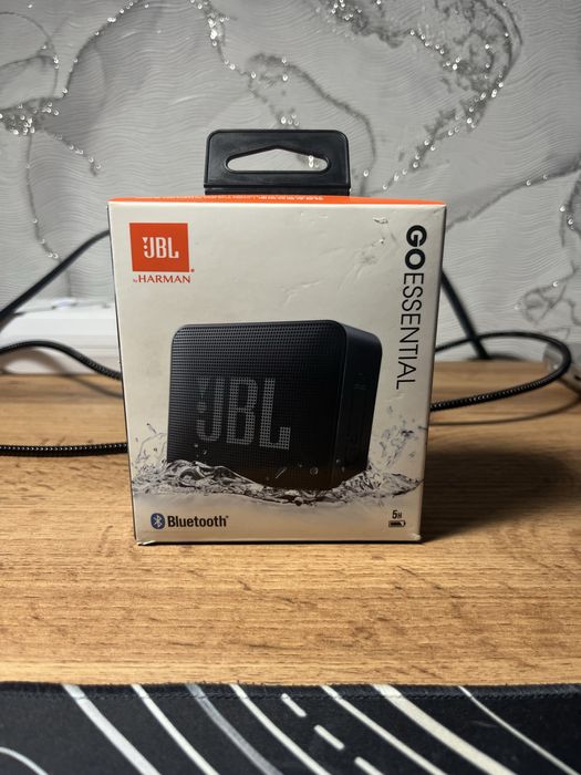 JBL GO Essential колонка