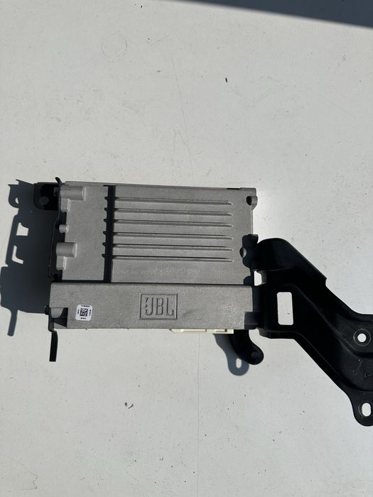Усилвател Toyota  JBL