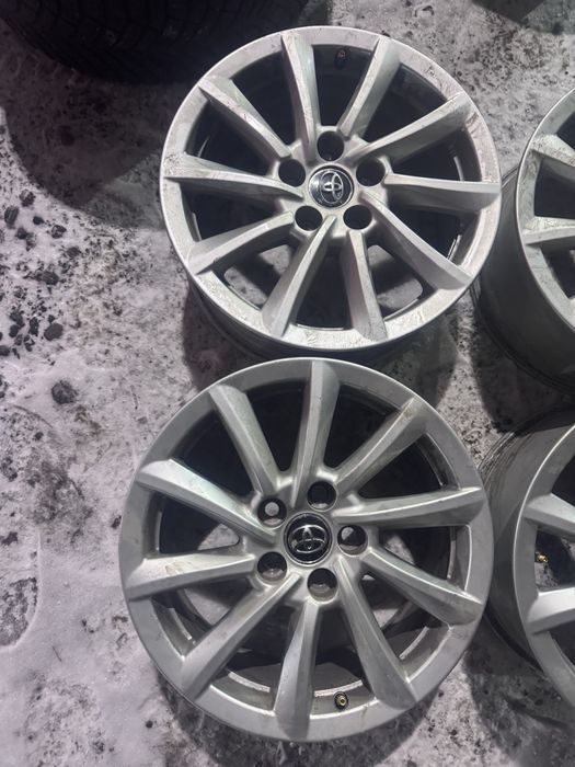 Камри 70/75  оргинал диски  р17