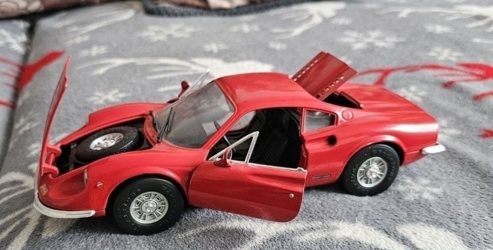 Macheta metalica ferrari dino 246 gt anson scara 1:18