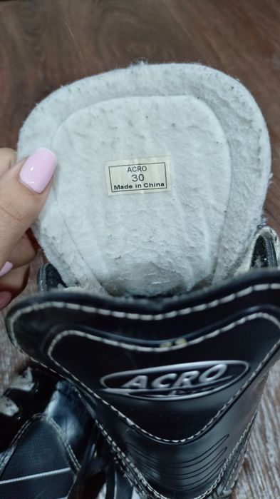 Продам коньки детские