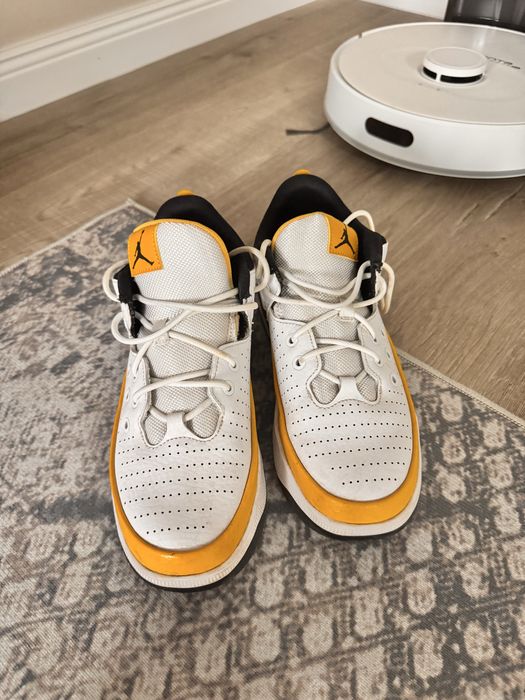 Ghete Jordan nr 38,5