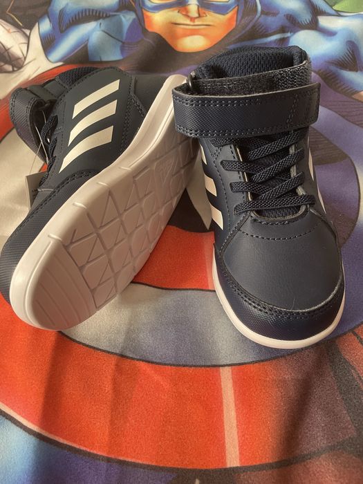 Adidas ghete / adidasi mar 27 noi