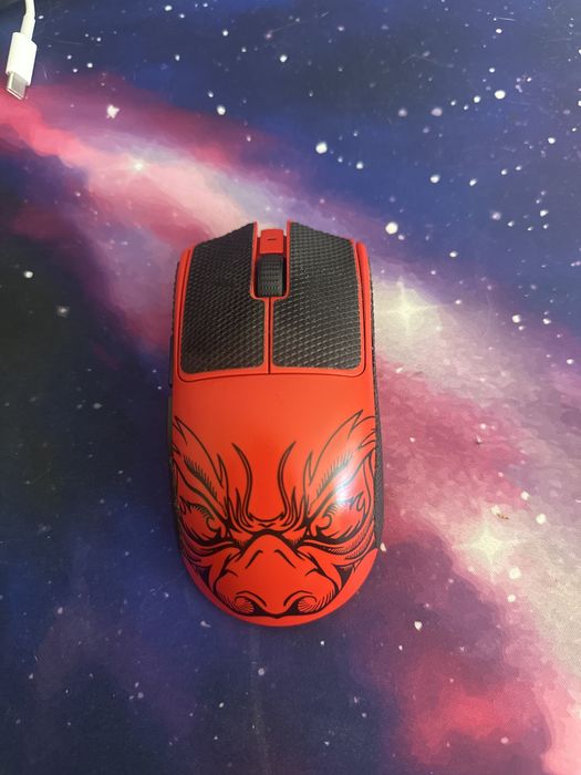 Mouse razer viper v3 pro Faker Edition