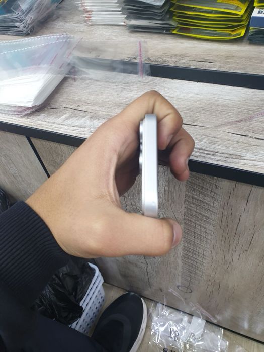 Iphone xr 17pro qilingan