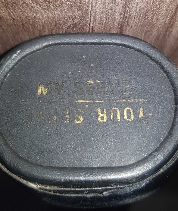 Старинна ракета с калъф