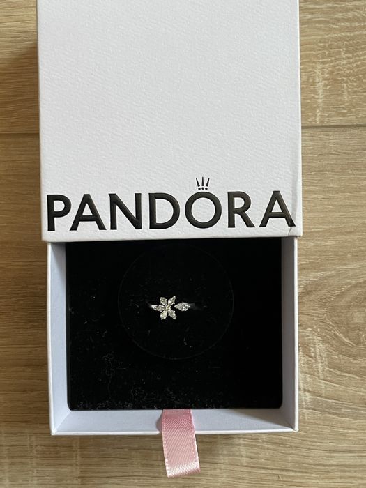 Пръстен Pandora