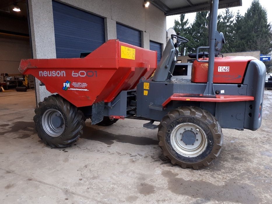 Inchiriez miniexcavator,3,5,8 tone,cilindru dumper de 6 tone si excava