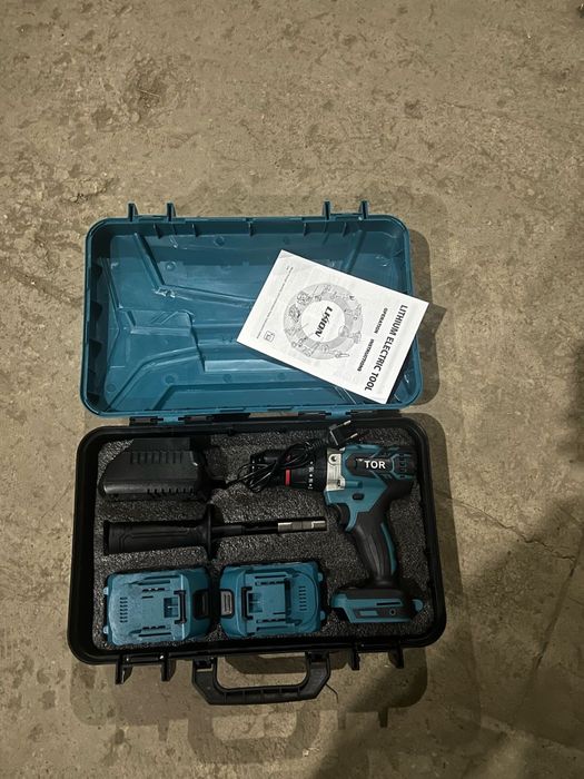 Шуруповерт со шнеком