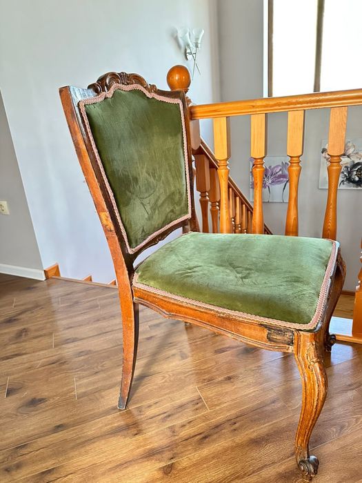 Продам стул деревянный