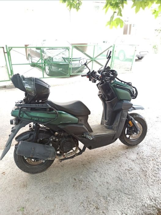 Sroʻchni sotiladi skuter Tank GST
