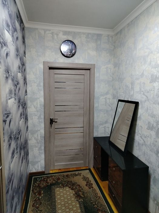 Шахар марказида жойлашган 2 хонали квартира ижарага берилади