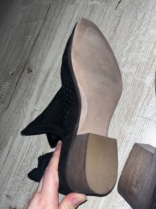Botine perforate 37,5