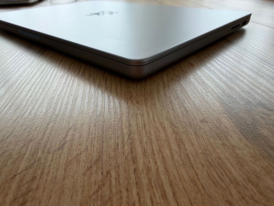 MacBook Pro 14" M3 8-CPU, 10-GPU, 8GB RAM, 512GB SSD