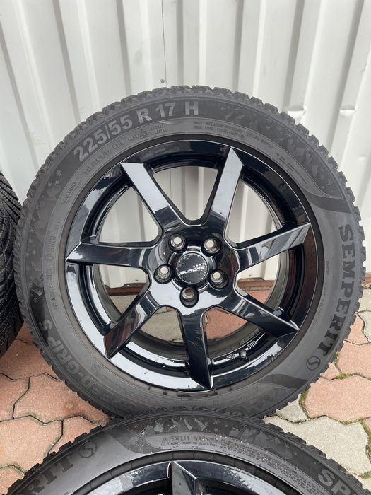 Jante de aluminiu Audi/VW R17 cu cauciucuri ca noi de iarna