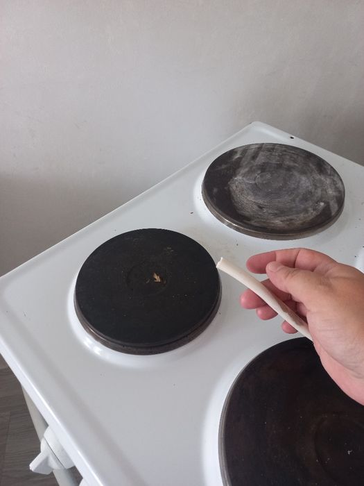 Продам Электроплиту