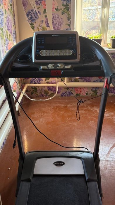 Продам беговую дорожку