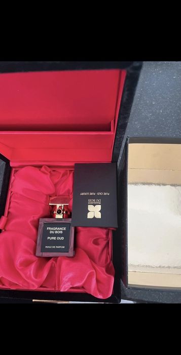 Parfum editie limitata de colectie Fragrance du Bois Pure Oud