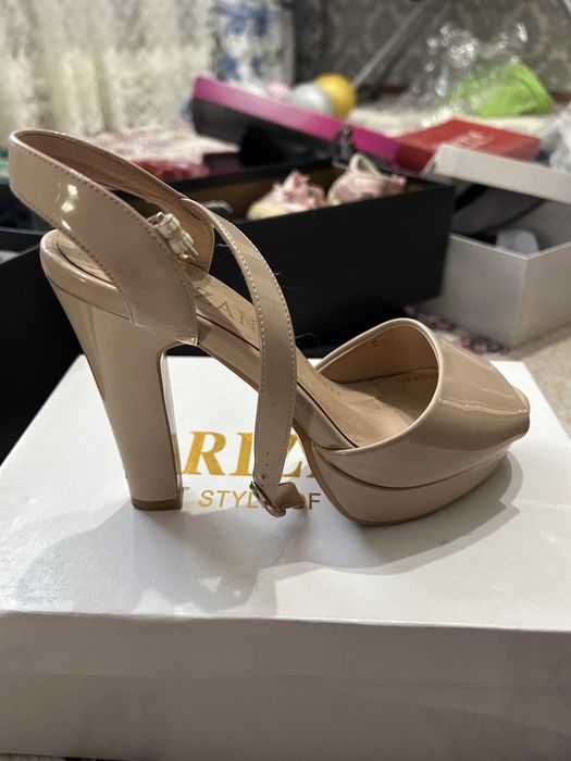 Женские туфли