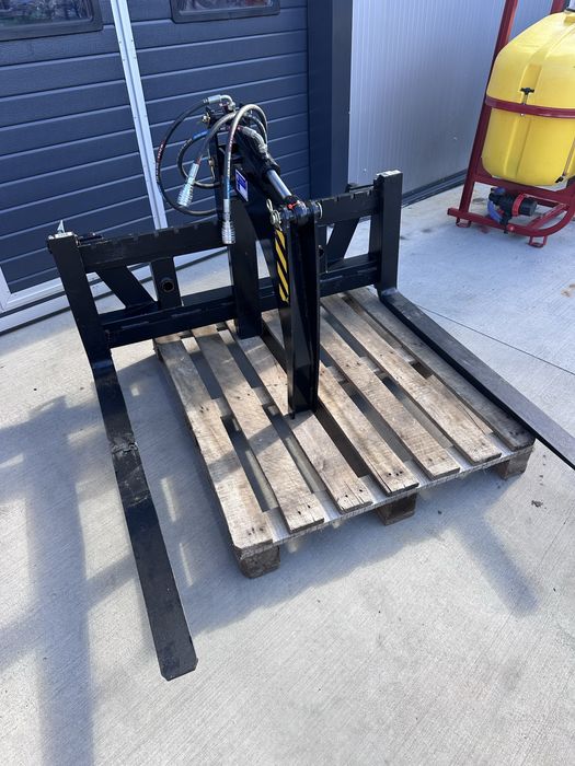 Cadru paleti , graifar tractor incarcator frontal