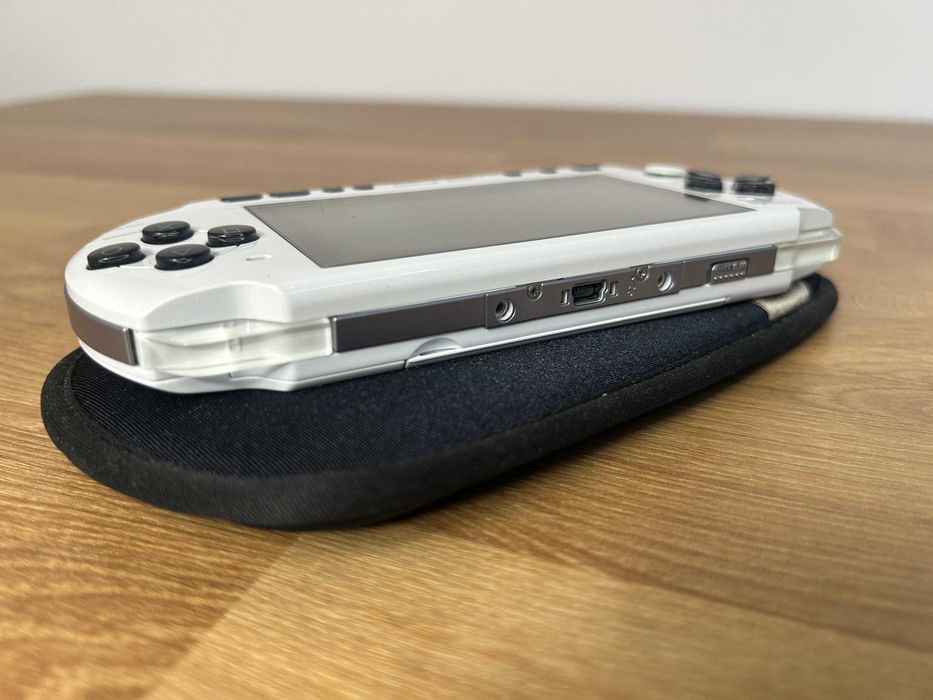 PSP 3000 Mystic Silver modată — editie rara, garantie 12 luni — Japonia