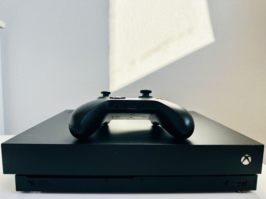 Xbox One X Impecabil