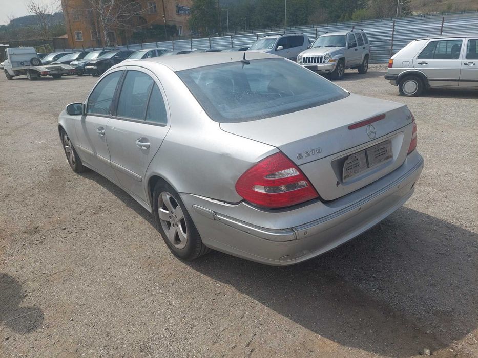 Mercedes-Benz E 270 Е270, Мерцедес W211 на части!
Май 2005