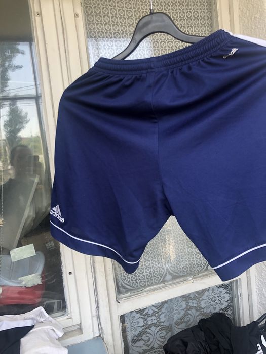 Adidas къси панталони оригинални размер S