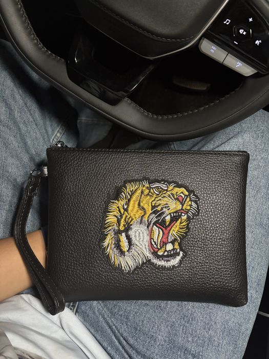 Продаю сумку клатч