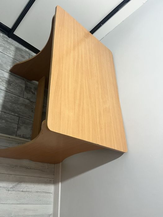 Продам стол кухонный б/у