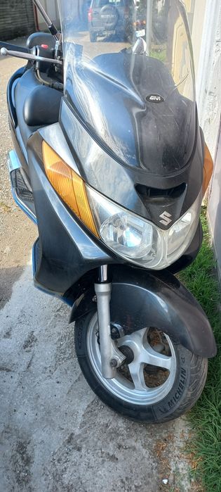 Suzuki burgman 400