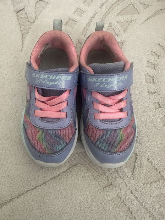 Продам кроссовки Skechers S-Lights