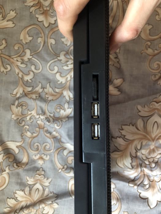 Продам НОВУЮ подставку для ноутбука