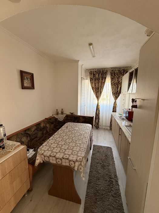 Apartament 3 camere de vanzare  in  Calafat