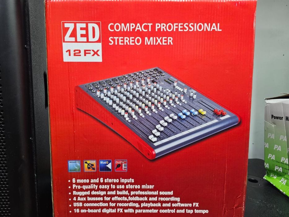 Аналоговый микшерный пульт Allen Heath ZED-12FX