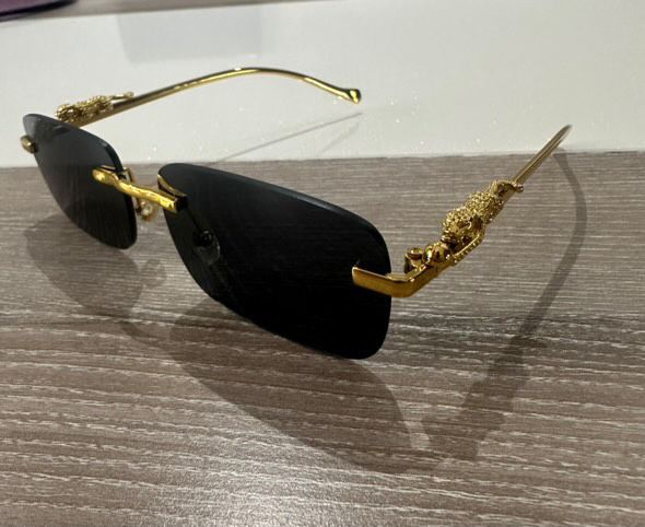 Очила Cartier различни цветове.