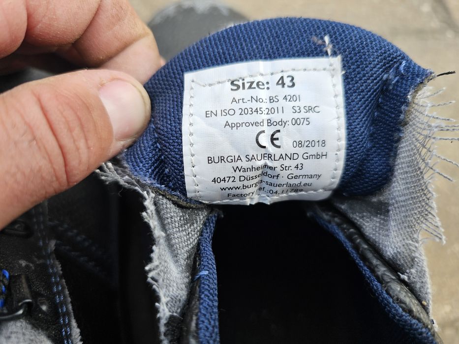 Vând Bocanci de lucru cu bombeu metalic Burgia Sauerland, Mărimea 43