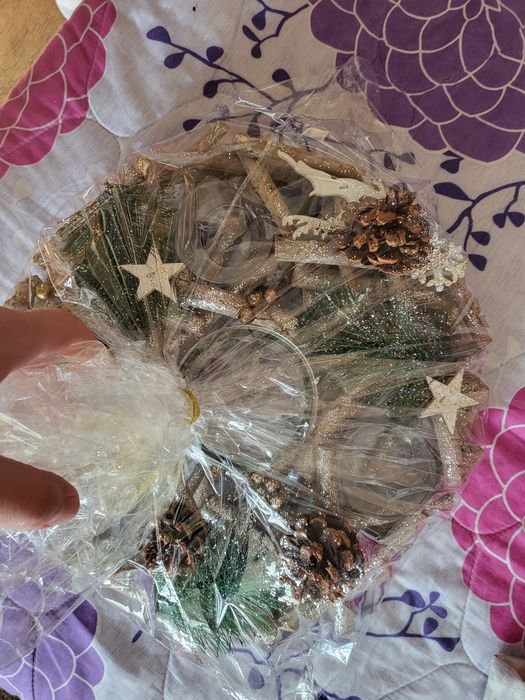 Коледна украса, Поставка за 4 бр. свещи