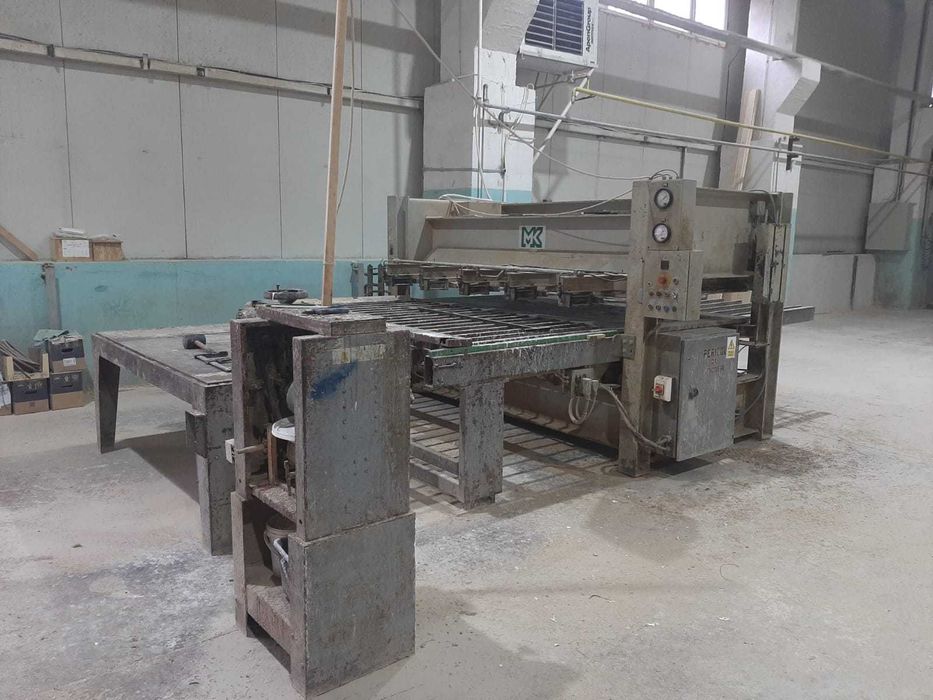 Presa lipit panouri la cald