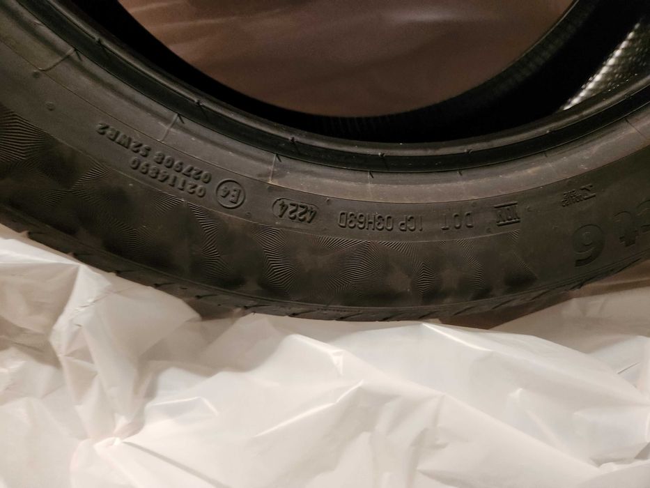 Set. 4 Anvelope Continental de Vara 235/50 R19 103V