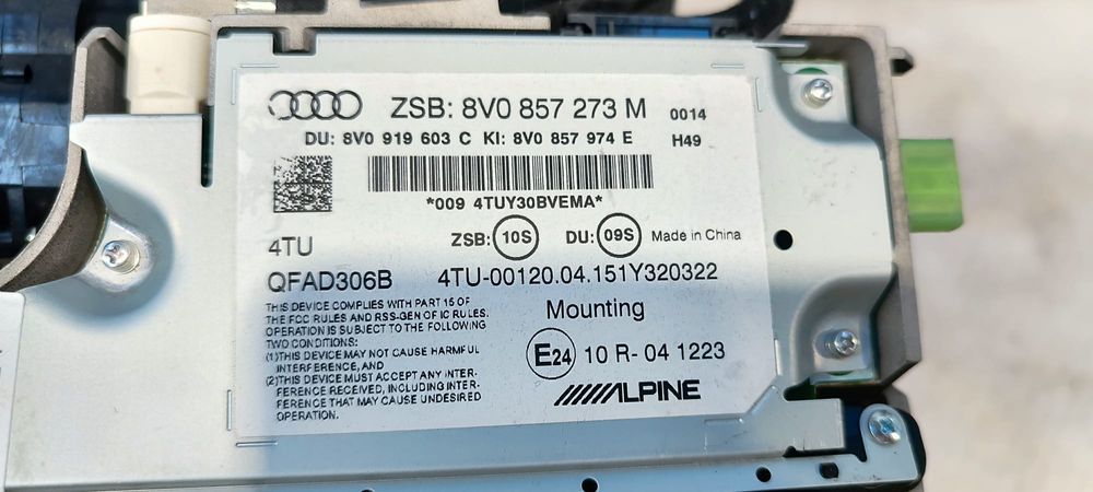 DISPLAY CENTRAL MULTIMEDIA / ECRAN RETRACTABIL MMI AUDI A3 8V 2015 / 2012–2016 / COD OEM 8V0 857 273 M / 8V0857273M (5E2)