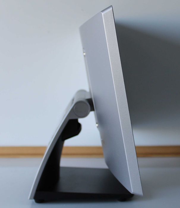 Монитор HP L7014t