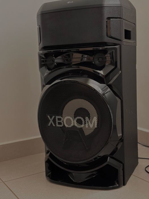 Sistem Audio LG XBOOM – Ca Nou! Bass Puternic, Lumini Party, Bluetooth