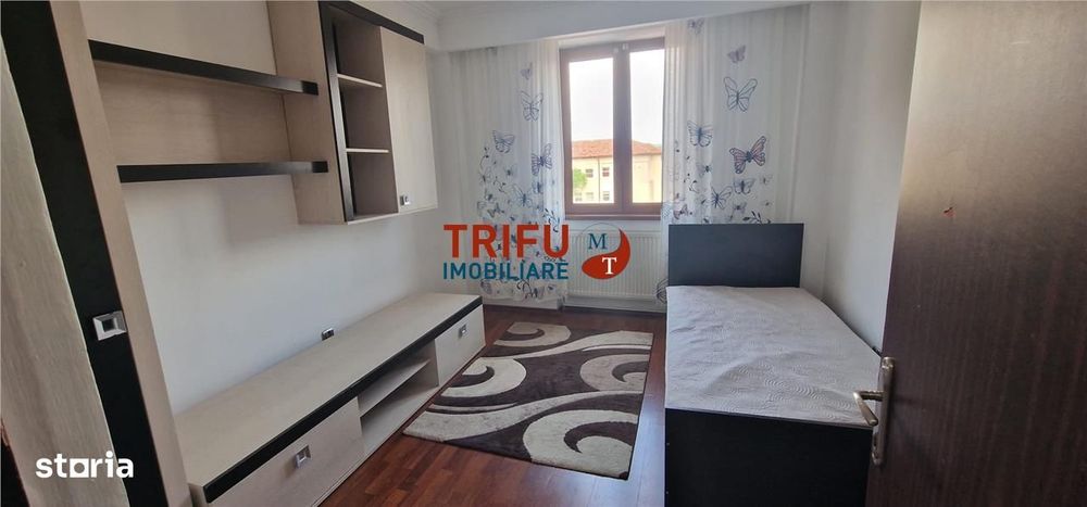 Apartament 3 camere de inchiriat zona Centru